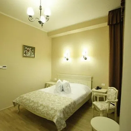 Villa Verona Complex *